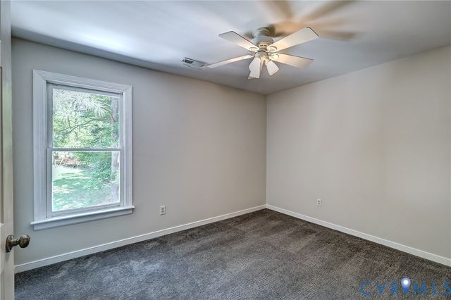 5201 Stone Horse Rd, Glen Allen, VA 23059