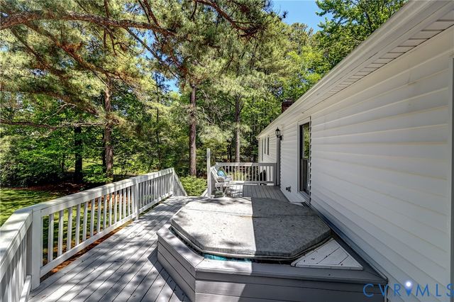 5201 Stone Horse Rd, Glen Allen, VA 23059