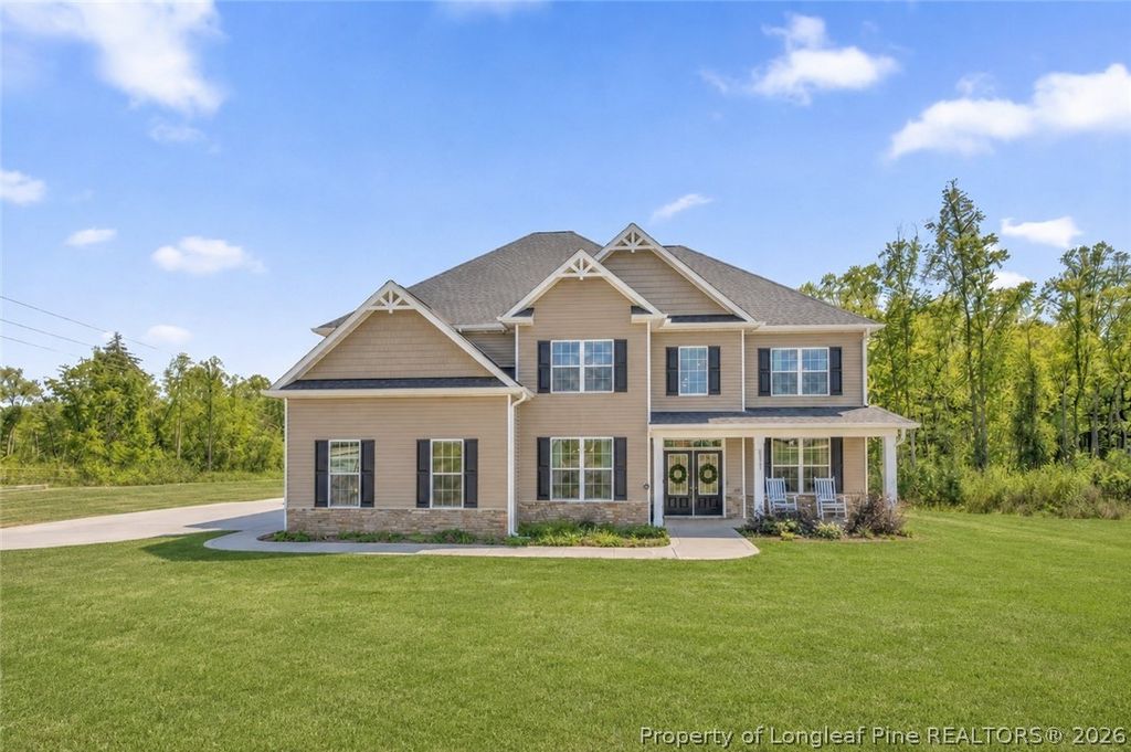 6132 Shannon Woods Way, Hope Mills, NC 28348 — exterior