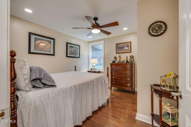 191 Tennessee 143, Roan Mountain, TN 37687