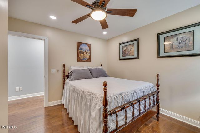 191 Tennessee 143, Roan Mountain, TN 37687