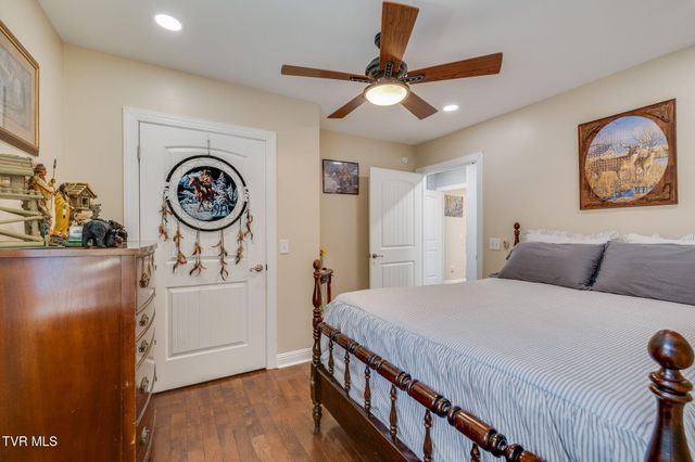191 Tennessee 143, Roan Mountain, TN 37687