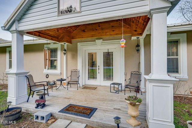 191 Tennessee 143, Roan Mountain, TN 37687
