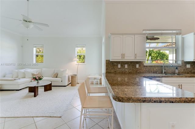 9221 SW 170th Ln, Palmetto Bay, FL 33157