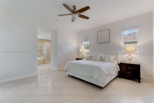 9221 SW 170th Ln, Palmetto Bay, FL 33157