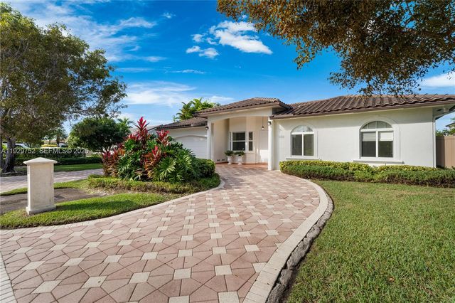 9221 SW 170th Ln, Palmetto Bay, FL 33157