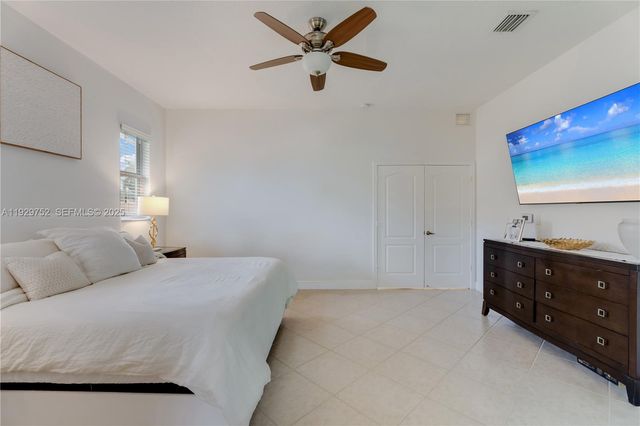 9221 SW 170th Ln, Palmetto Bay, FL 33157