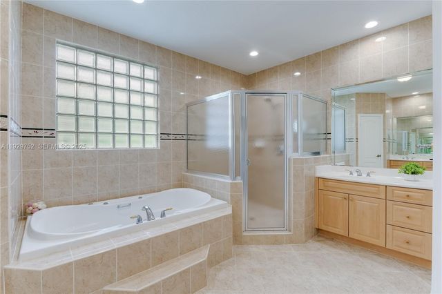 9221 SW 170th Ln, Palmetto Bay, FL 33157