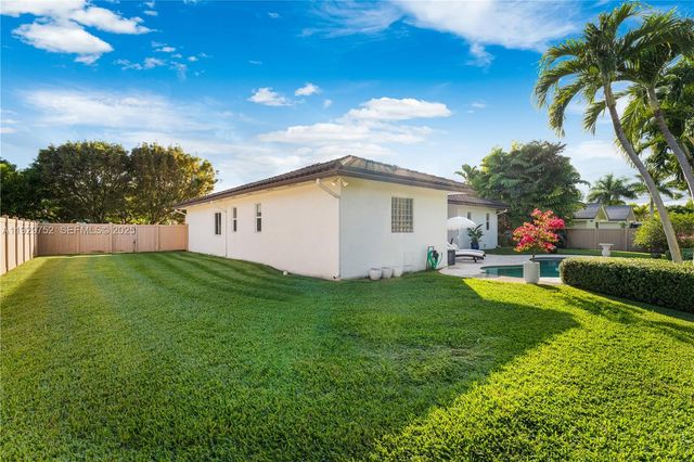 9221 SW 170th Ln, Palmetto Bay, FL 33157