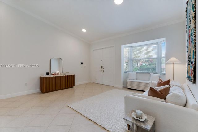 9221 SW 170th Ln, Palmetto Bay, FL 33157