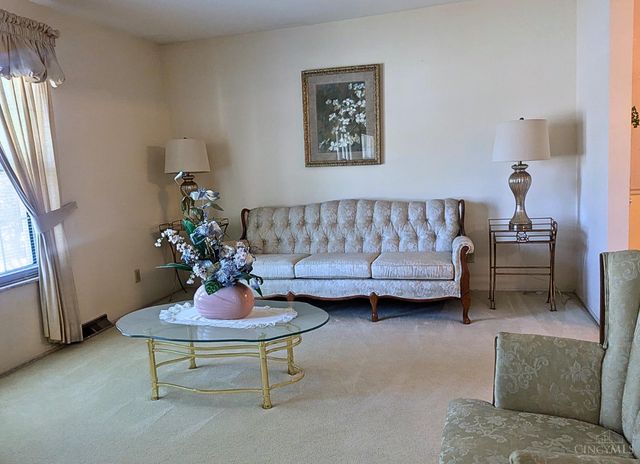 12069 Cantrell Drive, Springdale, OH 45246