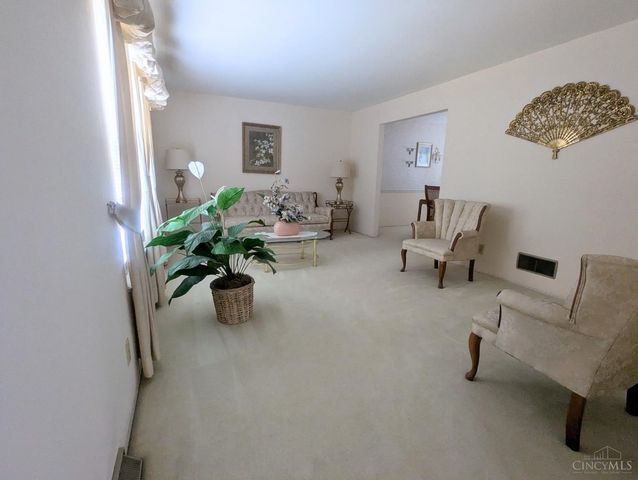 12069 Cantrell Drive, Springdale, OH 45246