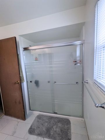 12069 Cantrell Drive, Springdale, OH 45246