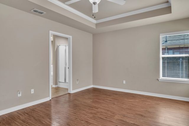 5 Oak Run, White Oak, TX 75693