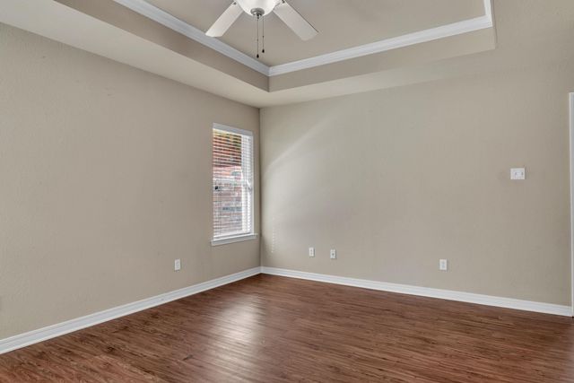 5 Oak Run, White Oak, TX 75693