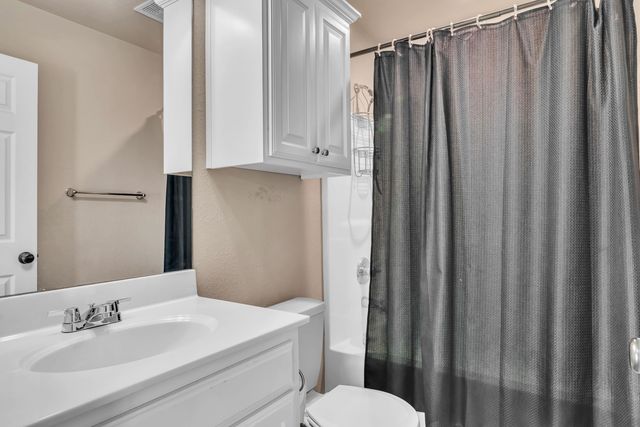 5 Oak Run, White Oak, TX 75693