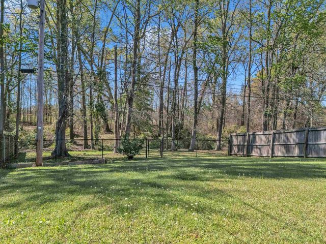 5 Oak Run, White Oak, TX 75693