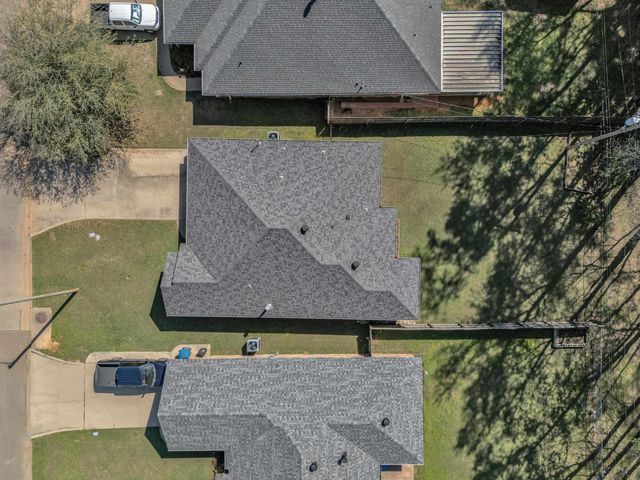 5 Oak Run, White Oak, TX 75693