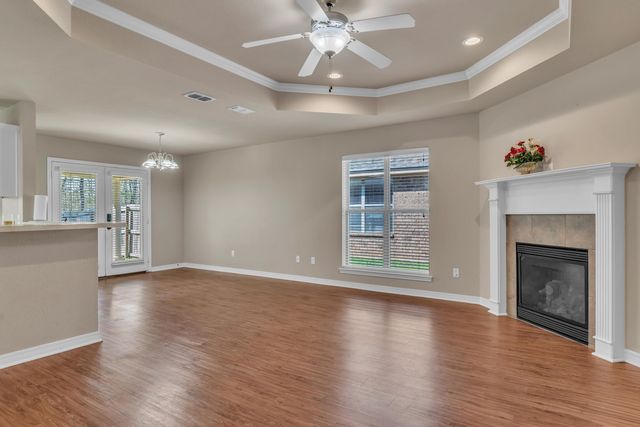 5 Oak Run, White Oak, TX 75693