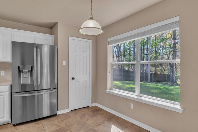 5 Oak Run, White Oak, TX 75693