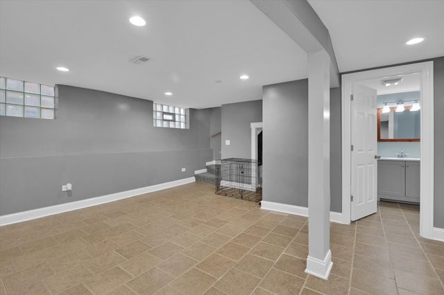 3631 W 69th Street, Chicago, IL 60629