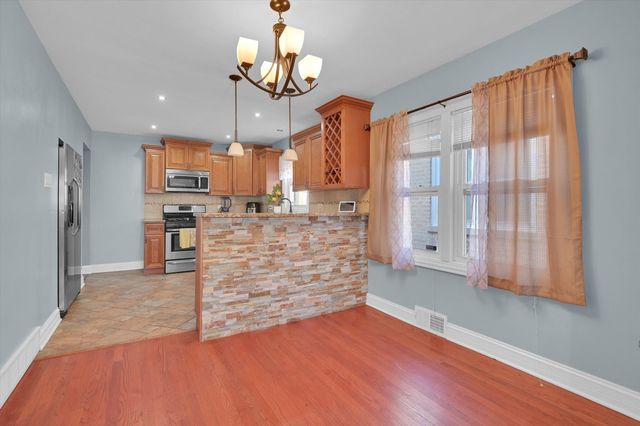 3631 W 69th Street, Chicago, IL 60629