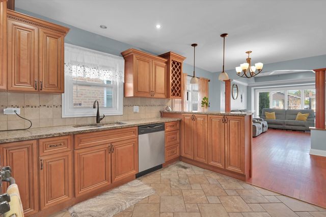 3631 W 69th Street, Chicago, IL 60629