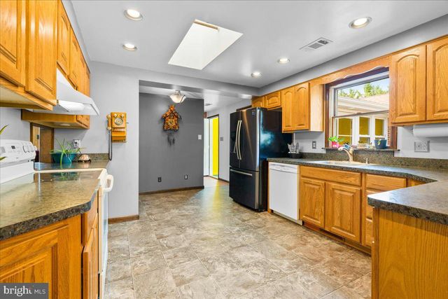 6114 ELAINE DR, Braddock Heights, MD 21714