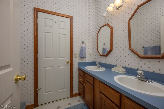 8745 Broadview Road, Broadview Heights, OH 44147