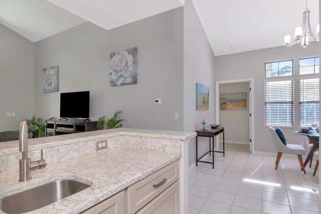 889 CRESTRIDGE CIRCLE, Tarpon Springs, FL 34688