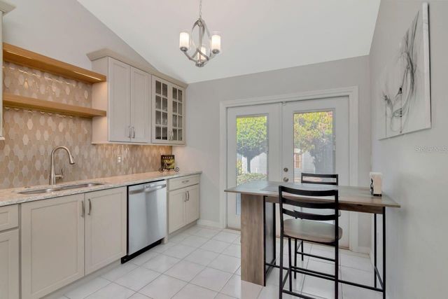 889 CRESTRIDGE CIRCLE, Tarpon Springs, FL 34688