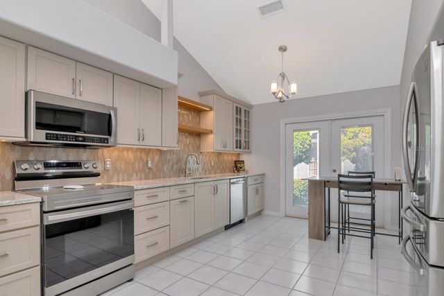 889 CRESTRIDGE CIRCLE, Tarpon Springs, FL 34688