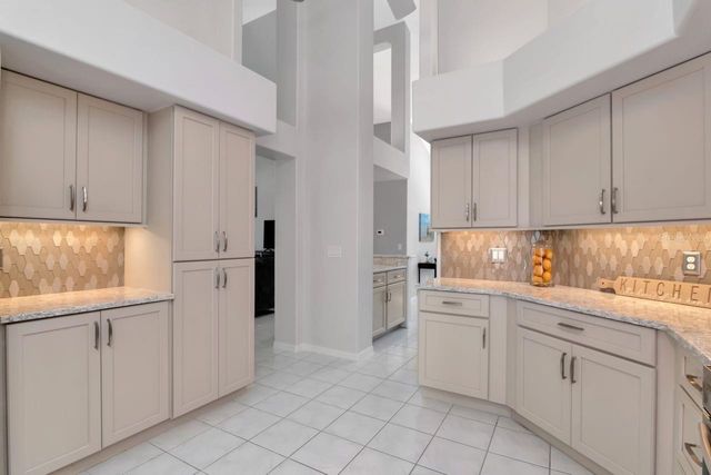 889 CRESTRIDGE CIRCLE, Tarpon Springs, FL 34688