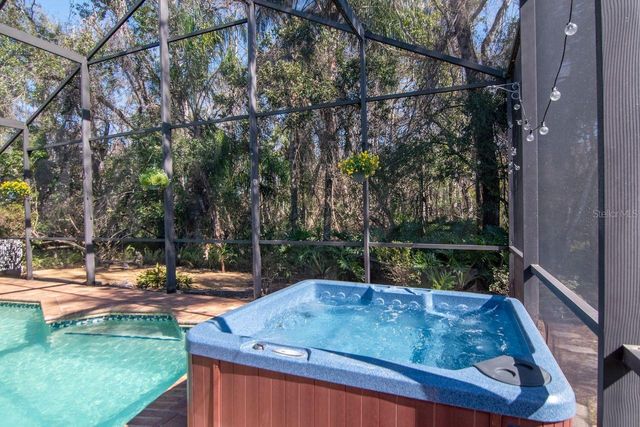 889 CRESTRIDGE CIRCLE, Tarpon Springs, FL 34688