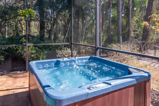 889 CRESTRIDGE CIRCLE, Tarpon Springs, FL 34688