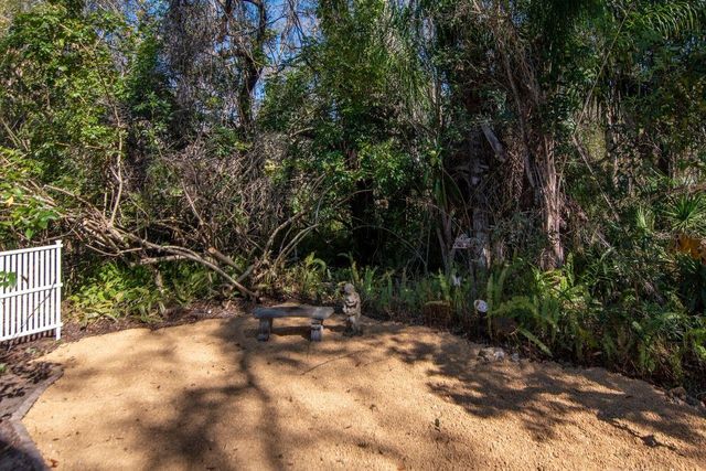 889 CRESTRIDGE CIRCLE, Tarpon Springs, FL 34688