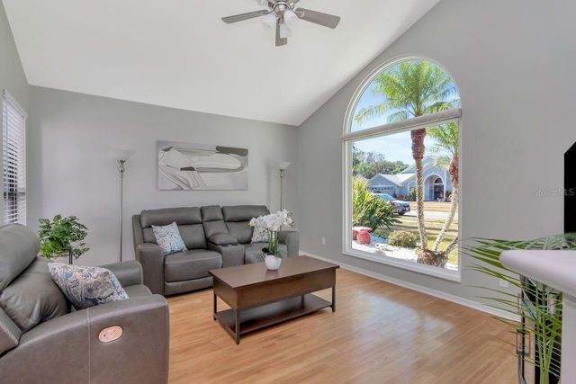 889 CRESTRIDGE CIRCLE, Tarpon Springs, FL 34688