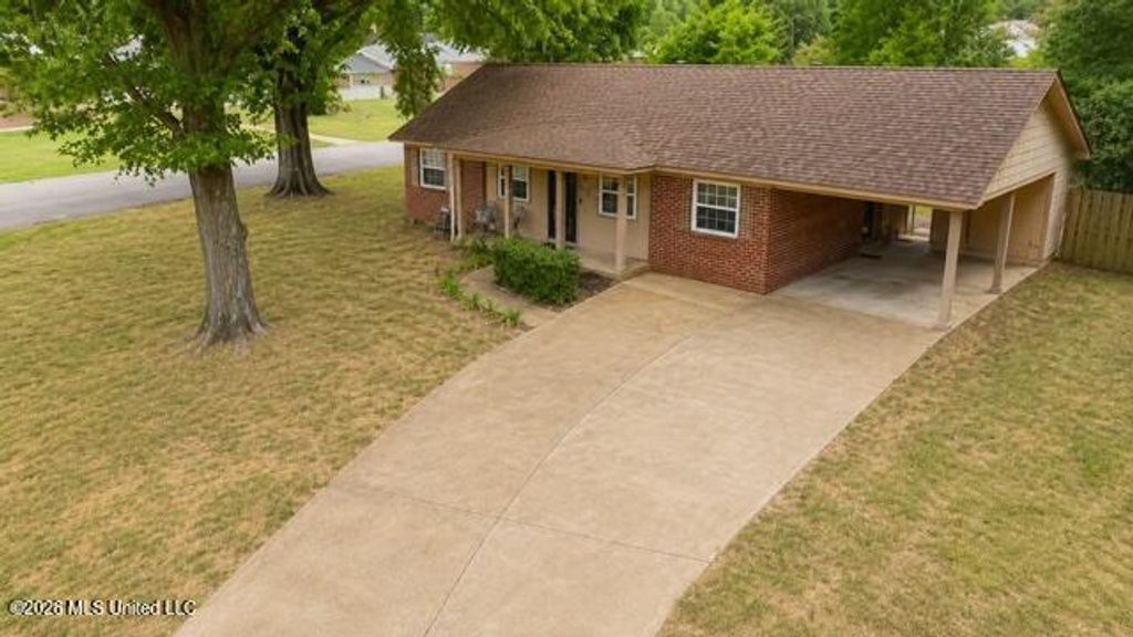 2117 Brookhaven Drive, Southaven, MS 38671 — exterior