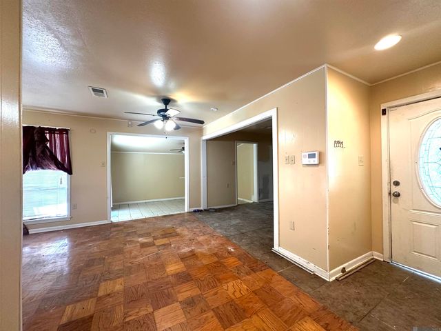 3532 Buchanan St, Baker, LA 70714