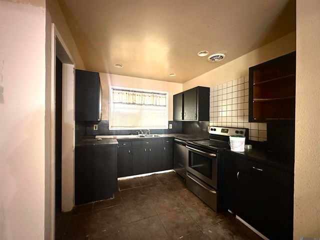 3532 Buchanan St, Baker, LA 70714