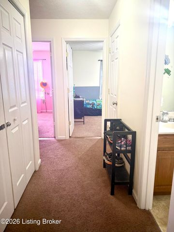 101 Turnberry Dr, Frankfort, KY 40601