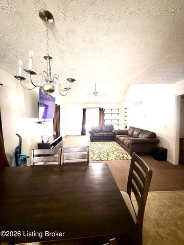 101 Turnberry Dr, Frankfort, KY 40601