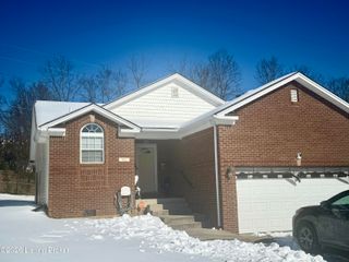 101 Turnberry Dr, Frankfort, KY 40601