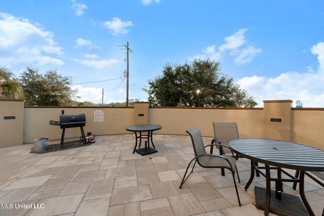 1200 Beach Drive, 1203, Gulfport, MS 39507