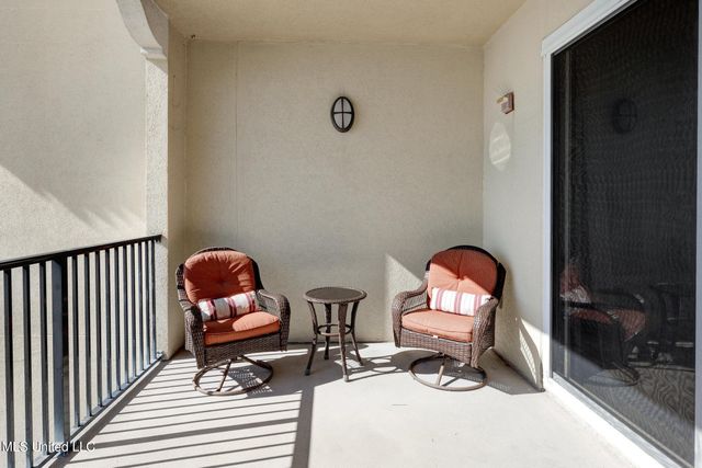 1200 Beach Drive, 1203, Gulfport, MS 39507