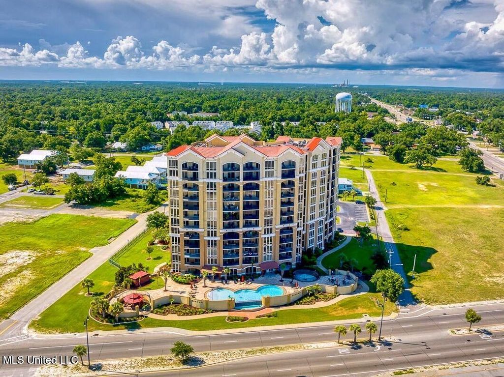 1200 Beach Drive, 1203, Gulfport, MS 39507