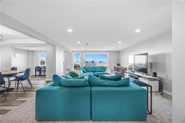 3376 Edgemere Drive, Greece, NY 14612