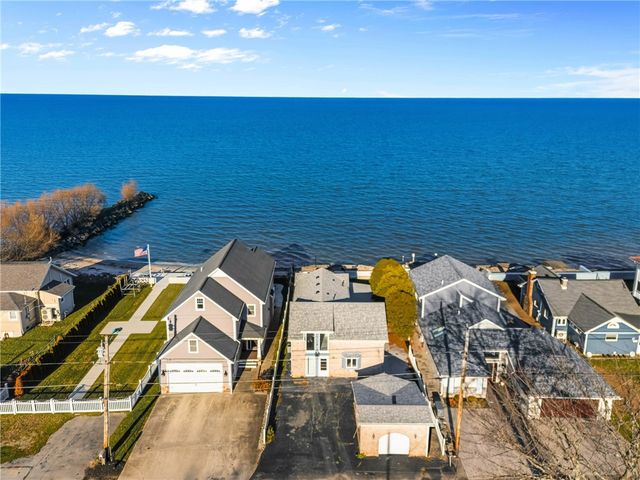 3376 Edgemere Drive, Greece, NY 14612