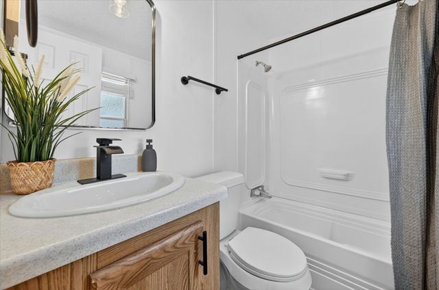 143 White Oak Street, Alvarado, TX 76009