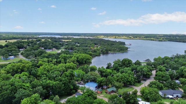 143 White Oak Street, Alvarado, TX 76009